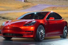 特斯拉Model 3发布十周年：历经“产能地狱”，今销量已超300万辆