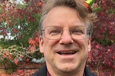 苹果第8号员工：14岁入职，一干就是50年