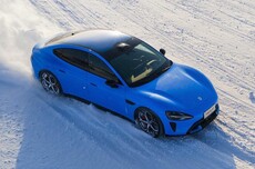 雷军：新一代SU7首周交付四五千辆