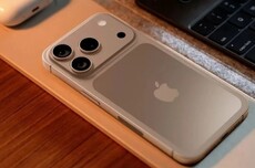 初代iPhone到iPhone 17自拍对比 网友吐槽几乎一样
