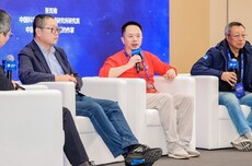 周鸿祎对话刘慈欣:人类不发展AI将导致文明停滞