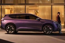 东风日产广告图被曝抄袭极氪、尚界！原作：无耻