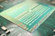 国产GPU越来越会赚钱：4家厂商芯片毛利率超过50% 最高近70%