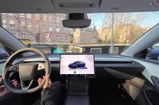 特斯拉欧洲FSD界面升级:限速未知打问号、变道前车高亮标注