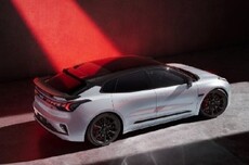 极氪001五周年纪念版上市：36.5万元起，2.91秒破百，配KW绞牙避震