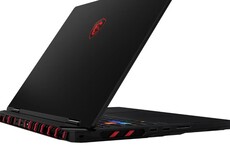 微星2026款泰坦18 Max游戏本国行上市：7热管散热双烤260W