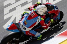 荣耀与张雪机车官宣战略合作 将携手展开系列品牌联动