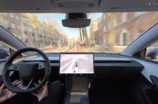 特斯拉严打FSD“越狱”，用户将承担事故全责并失去保修