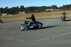 全球能源价格攀升 国产电摩成海外香饽饽 东南亚抢着买