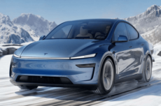 特斯拉座舱摄像头新功能:可通过面部分析估算驾驶员年龄