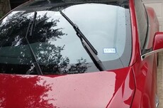 引入物理感知层，饱受诟病的特斯拉自动雨刮迎来大升级