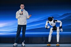 智元机器人，要做AI大模型平台和开放生态