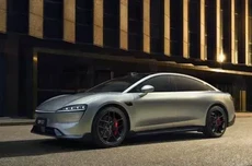 消息称鸿蒙智行正规划智界轿跑车型，或赴纽北赛道挑战国外超跑