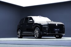 岚图大五座SUV泰山X8将于4月22日预售：15.6英寸双联屏、三腔空气悬架