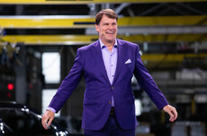 福特CEO透露选择试驾小米原因：特斯拉没有更新款车型