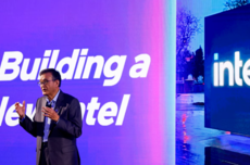 美媒：联手马斯克、股价涨两倍，英特尔为何依然危险？