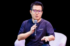 影石营收大增利润腰斩，285亿刘靖康豪赌未来