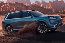 鸿蒙智行全新一代问界M9系列汽车72小时预订量突破25000台