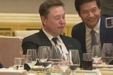 雷军缺一张合影吗？