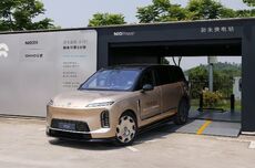 蔚来 ES9“万里越雄关”一万公里最短用时挑战车抵敦煌