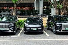 停不进车位这个锅 凭什么让车主背？