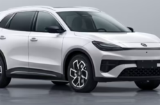 上汽MG 4X纯电SUV：10万级车型首次标配半固态电池