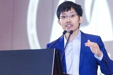 梁文锋出资200亿！DeepSeek首轮创纪录融资500亿，V4.1定档6月