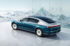 华为余承东:尊界S800 Grand Design典藏大观超高端豪华轿车6月发布