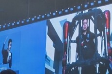 王兴兴首谈390万起变形机甲:发布后获得了很多人喜欢 当天就有人想买