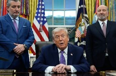 特朗普签署人工智能行政令，要求企业向政府提前开放模型访问权限