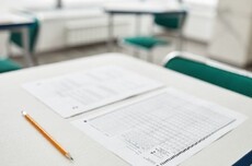 2026高考各地作文题公布,“科技改造世界”被写入上海卷
