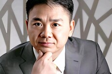 刘强东:将来根本不需要快递员 希望送70万蓝领兄弟去培训