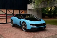 法拉利首款纯电车型Luce中国发布，售价398.8万元起