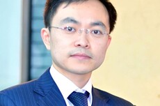 全身仅剩眼球能动!蔡磊真人出镜发布《倒计时》演讲 用AI复原声音