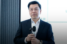 零一万物掏出4款企业AI产品,订单暴增5倍,李开复:我们和Palantir不一样
