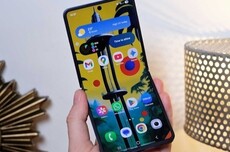 安卓TOP5大厂集体抛弃小折叠:三星Galaxy Z Flip8成收官之作
