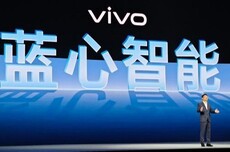 vivo蓝心端侧大模型通过备案，内容创作、知识问答等方面具有竞争力
