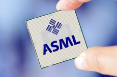 ASML拟向全球约4.5万名员工发放2万欧元股票奖励，2030年解禁