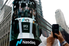 SpaceX股价高位下跌40%，市值已缩水超1万亿美元
