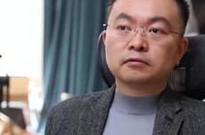 蔡磊荣获2026年度AI特别贡献人物:现场用眼控打出一段文字
