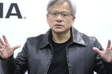 黄仁勋的“达链”闭环了