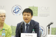 菲尔兹奖得主邓煜谈AI:已能帮助数学证明,但不能替代独立思考