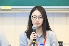 罗永浩点评菲尔兹奖得主王虹：讨论首饰价格太无聊 她是知性气质知性美
