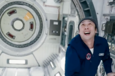 首支由荣耀Robot Phone手机拍摄微电影《返航日》上映:2分半一镜到底