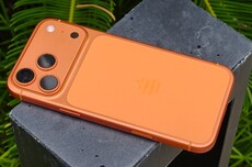 上市不到一年时间iPhone 17系列总出货量赶超iPhone 16全系