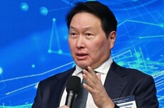 股价腰斩后，SK集团董事长崔泰源首次以个人身份买入SK海力士股票