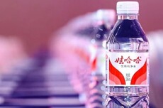 宗馥莉的同父异母兄弟成立新公司，实际控制人为杜建英