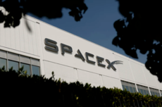 SpaceX发布上市后首份财报：营收同比增长92%，股价大跌超8%