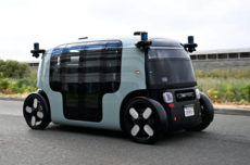 亚马逊Zoox截胡马斯克!全球首家无方向盘的Robotaxi开始收费拉客