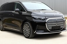 梅赛德斯-奔驰纯电MPV车型VLE完成申报：轴距3米3